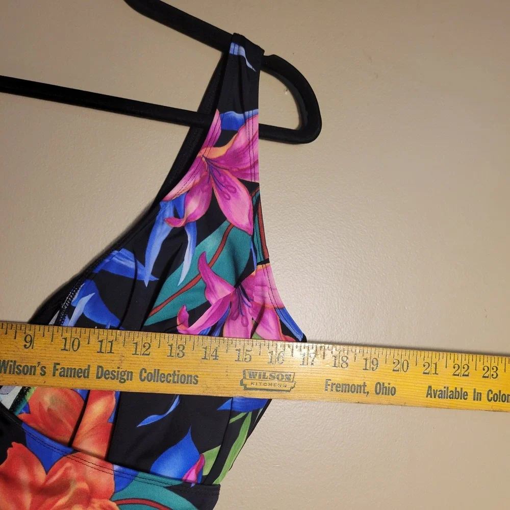 Floral Wrap Front‎ One Piece Swimsuit Black Pink Tropical Ruched V-Neck Medium
